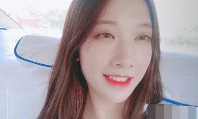 芝芝桃桃抖音视频吃瓜,揭秘芝芝桃桃的甜蜜瓜界传奇