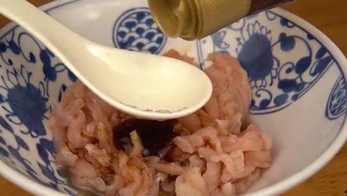 姐妹吃佛手瓜视频播放,姐妹花教你轻松烹饪健康佳肴