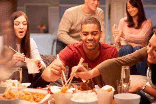 外国人吃瓜吃到饱视频下载,揭秘外国人吃瓜吃到饱的疯狂视频下载盛况