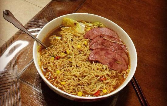 瓜友们吃泡面视频大全集,瓜友们的美味瞬间大盘点